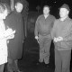 ARH Slg. Weber 02-087/0001, Kontrolle der Straßenbeleuchtung durch v.l. N.N., Hastra-Betriebsstättenleiter Fenske, Ortsbrandmeister Günter Baumgarten und Ortsbürgermeister Hermann Deiters, Leveste