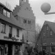 ARH Slg. Weber 02-089/0011, Marktplatz mit dem Drogeriemarkt "Röttger" und der Margarethenkirche im Hintergrund, Gehrden