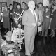 Archiv der Region Hannover, ARH Slg. Weber 02-092/0008, Gehrdens Bürgermeister Helmut Oberheide eröffnet einen Hobbymarkt?