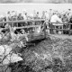 Archiv der Region Hannover, ARH Slg. Weber 02-098/0004, Einweihung der Holzbrücke vom Technischen Hilfswerk Ortsverband Ronnenberg über die Haferriede auf dem Verbindungsweg Gehrden - Ditterke