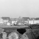 Archiv der Region Hannover, ARH Slg. Weber 02-100/0017, Blick über eine Baustelle auf Gehrden