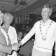 Archiv der Region Hannover, ARH Slg. Weber 02-118/0019, Proklamation des Volkskönigs Karl-Heinz Wölbern mit Bürgermeister Helmut Oberheide bei einem Schützenfest, Gehrden