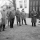 ARH Slg. Weber 02-130/0015, Ortstermin mit dem Ortsrat Lenthe und Anliegern vor dem Feuerwehrhaus im Pagenburgweg, Lenthe