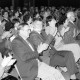 Archiv der Region Hannover, ARH Slg. Weber 02-134/0003, Ein klatschendes Publikum