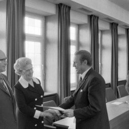 Symbolbild, stellvertretend für Bilder bei denen wir Ihre Hinweise benötigen.